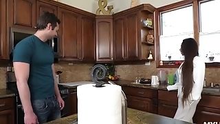 Cali Lee - Deep Clean Of The Kitchen